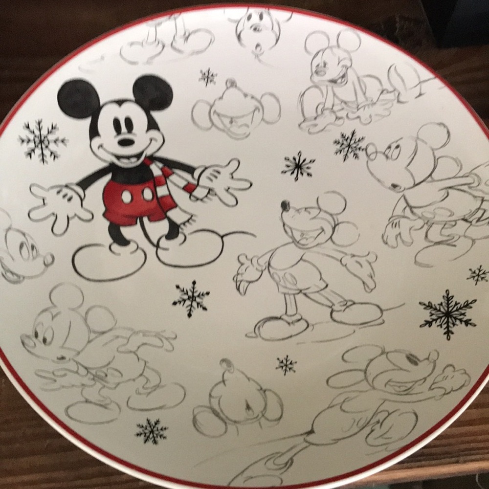 Pottery Barn Disney Mickey Mouse Holiday Stoneware Salad Plates - Set Of 4 - Picture 7 of 17